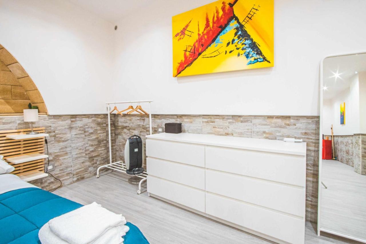 The Castle Apartment Bari Esterno foto
