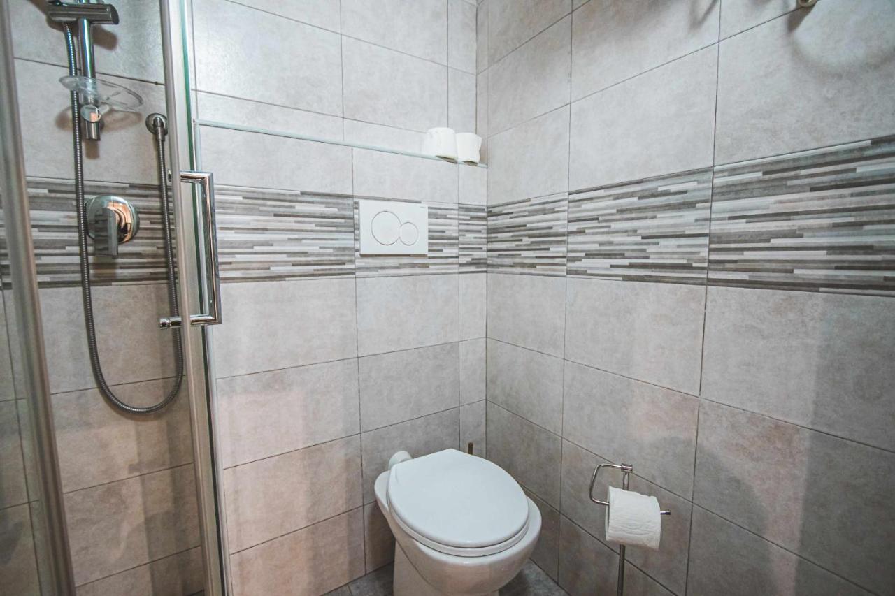 The Castle Apartment Bari Esterno foto